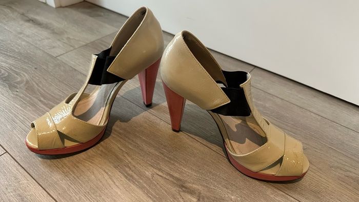 TopShop High Heels comfortable genuine leather size 6