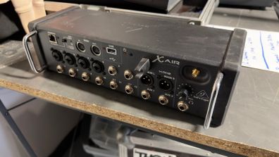 Behringer XAIR12