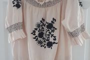 Top cream and black