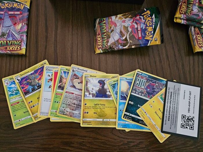 Pokemon TCG Evolving Skies ETB Elite Trainer Box Opened