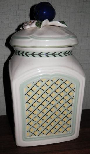 Large Villeroy & Boch French Charm Kitchen Jar with lid 48 euro