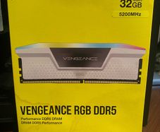 32GB DDR5 Corsair Vengeance RGB