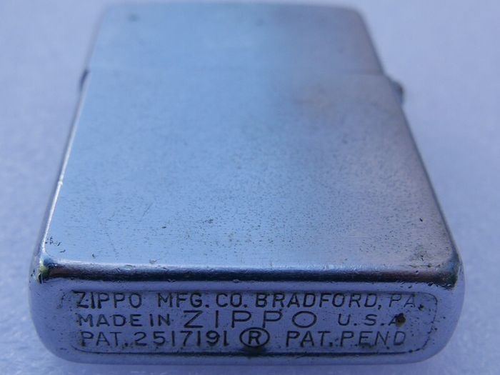Vintage Zippo lighter manufactured in Bradford, PA, USA.(in working order)