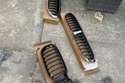 BMW grilles gloss and standard chrome