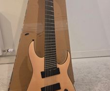 8 String Guitar [B-Stock]
