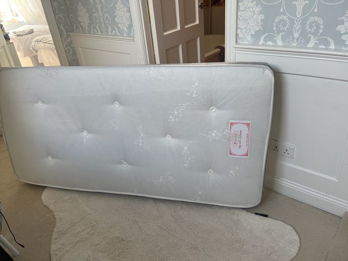 bed mattress single