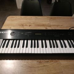 Roland S-10 Digital Sampler