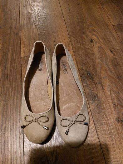 WIDE FIT - extra comfort- uk7