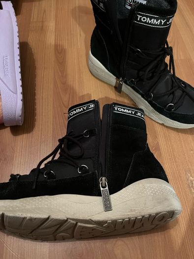 Tommy Hilfiger black winter snow boots