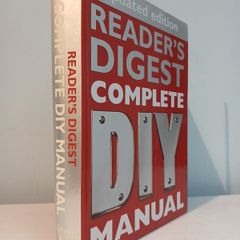 Reader's Digest Complete DIY Manual