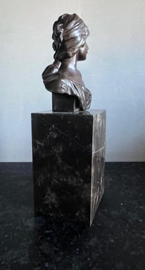 Art-Nouveau Bust Of A Woman - Bronze, Marble, Signed