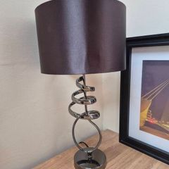 Table lamp