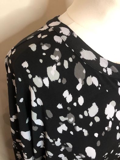 Gok Wan black/grey blouse (3XL)