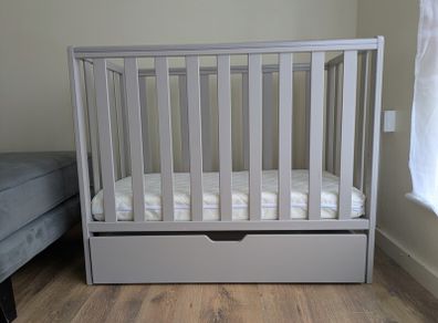 OBaby Bantam Space Saver Cot + Drawer + Sprung Mattress