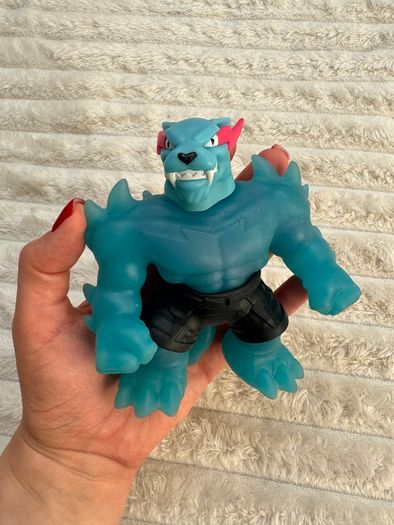 Mr Beast Lab Goo Jit Zu Hypercharged Panther Stretchy Action Figure approx.12 cm. Used Please see photos