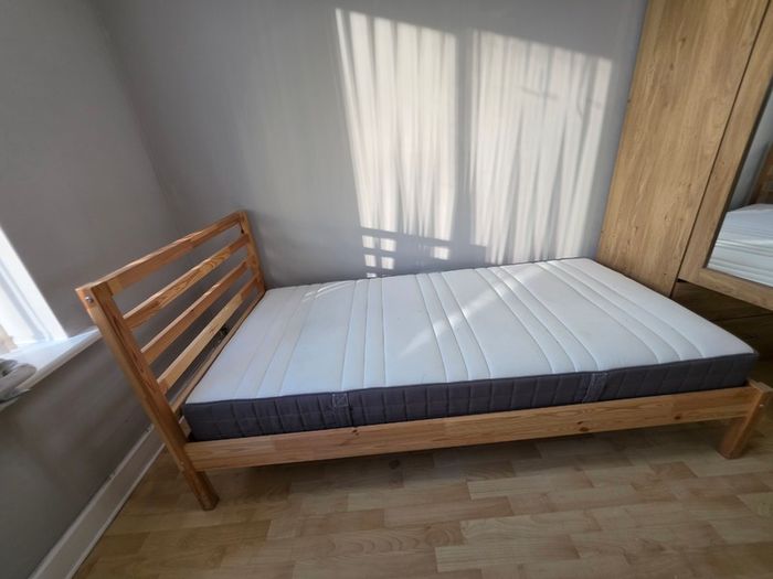 Single bed