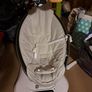 4Moms Mamaroo Image 3