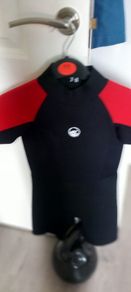 kids wet suit