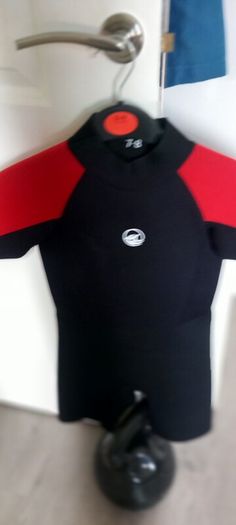 kids wet suit