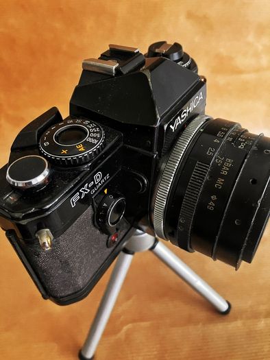 Yashica FX-D Quartz compact, manual-focus 35mm SLR film camera + 3 lenses.