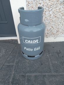 Patio gas bottle (full)