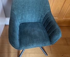 dining chairs set of three / each 25 euro
