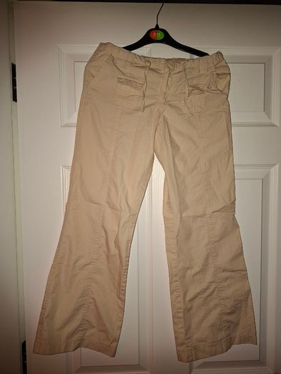 Girls cargo trousers, size 10-11 yo