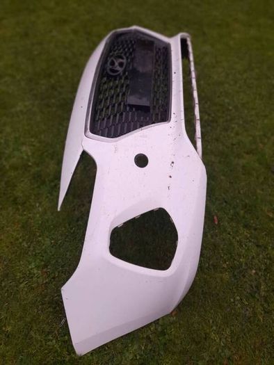 Genuine Hyundai i30 Front Bumper & Grill