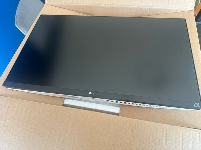Lg 27 inch 4k monitor 27UP85NP