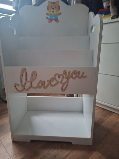 Baby book shelf