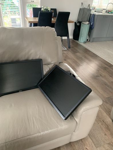 Dell  Monitors - Model P2212Hb