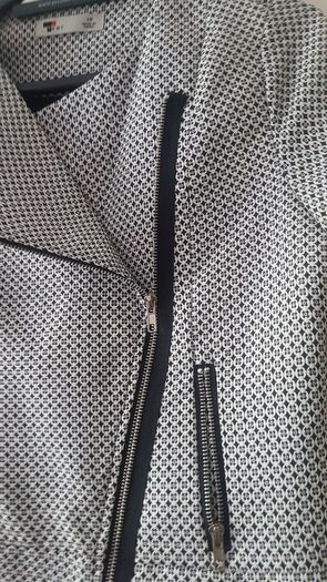 Blazer fits sm m never worn