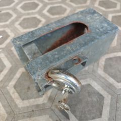 Trailer Hitch Lock / Coupling Lock with Keys