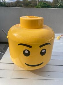 4kg mixed Lego and large Lego head