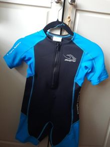 Aqua Sphere wetsuit kids size 5-7 years