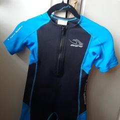 Aqua Sphere wetsuit kids size 5-7 years