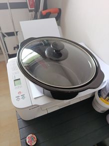 Slow cooker insert and lid