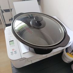 Slow cooker insert and lid