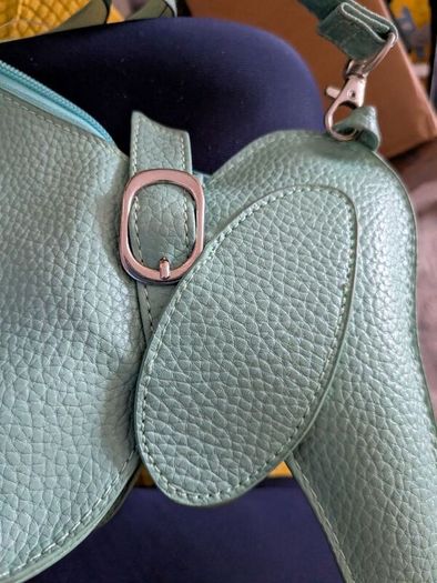 dog shaped handbag