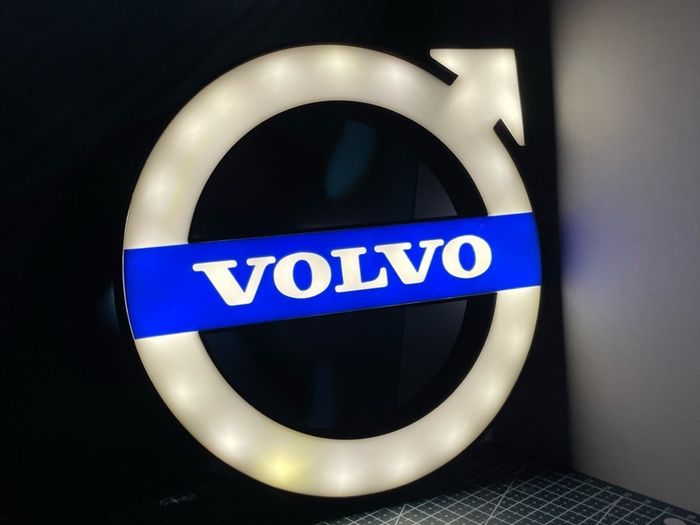 Volvo light box