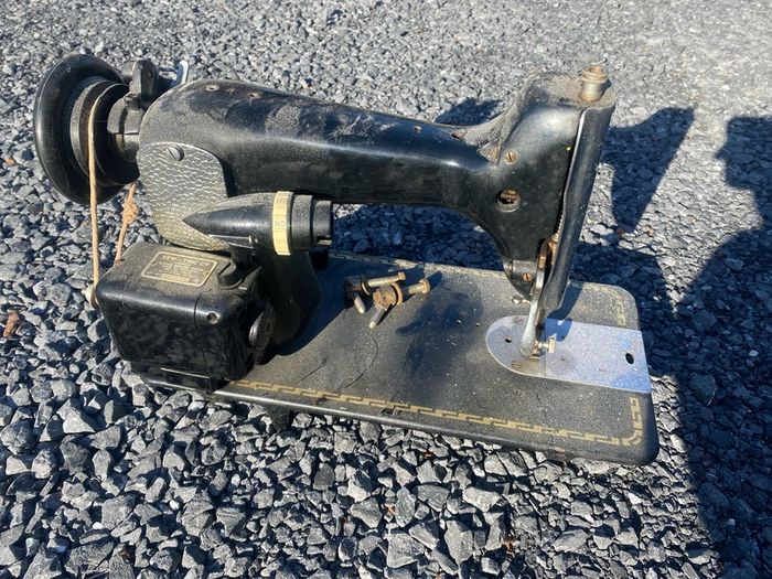 Pfaff Model 30 sewing machine