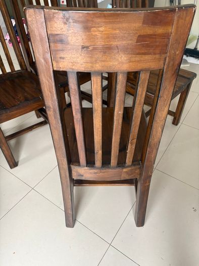 5 wooden kitchen chairs