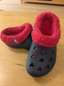 Crocs Toddler Fur Lined Mickey Mouse Crocs (Size C10/11)