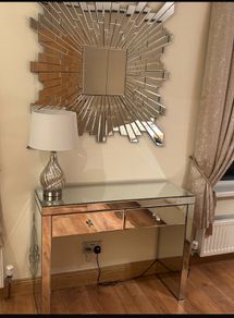 Mirror table with mirror