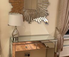 Mirror table with mirror