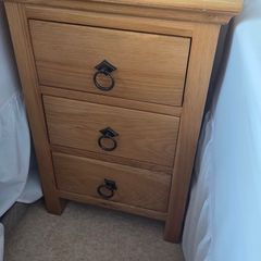 Classic Oak 3-Drawer Bedside Locker