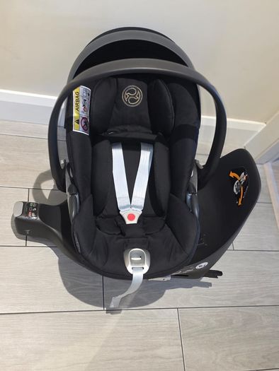 Amaizing  Condition Uppababy Vista  V2 travwl system