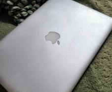 MacBook Pro 13-inch Mid 2012 - 2.5GHz i5, 8GB RAM
