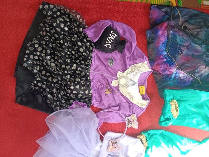 Fancy Dress costumes ages 5-6