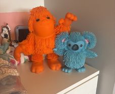 Jiggle pet toys